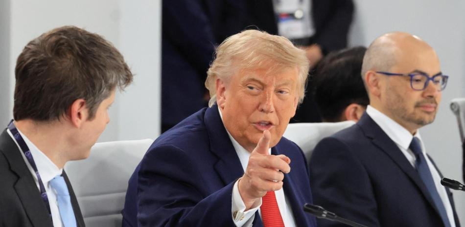 Trump amenaza con volver a «lanzar bombas» si Irán no se comporta