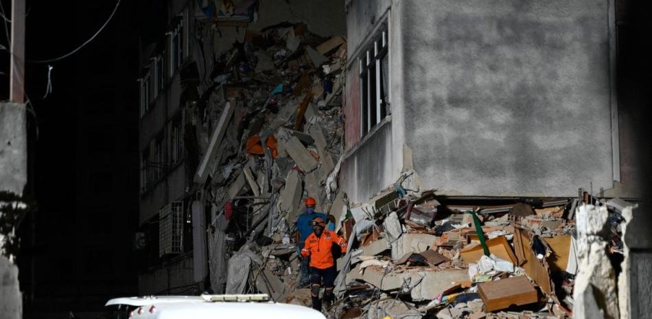 Van 589 la cifra de muertos por terremotos en Venezuela