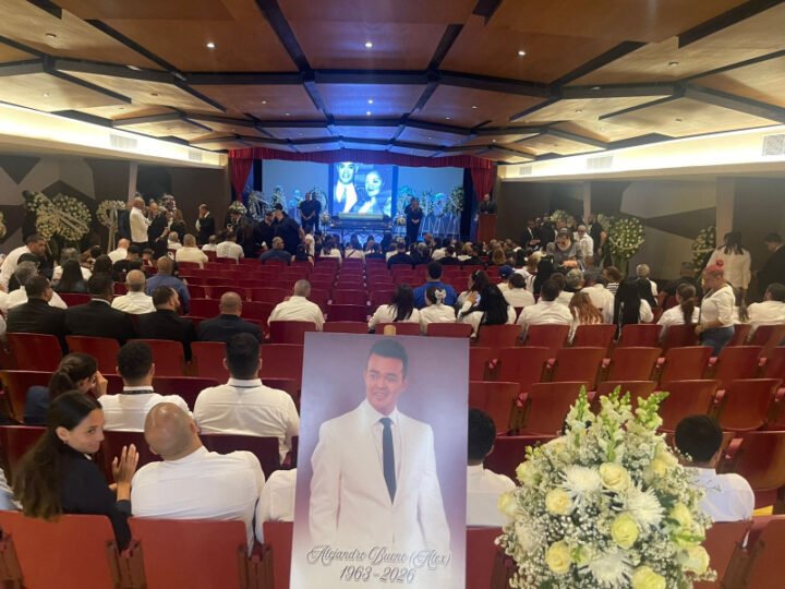San José de las Matas despide a Alex Bueno con canciones, anécdotas y lágrimas
