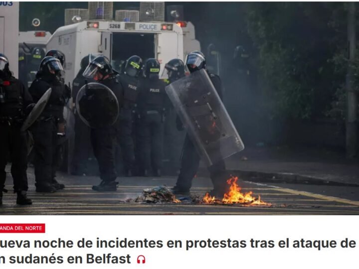 La policía utiliza cañones de agua para dispersar a manifestantes antinmigración cerca de la capital de Irlanda de Norte