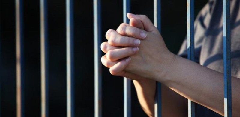 Arrestan mujer que rapta a su esposo por control de una empresa