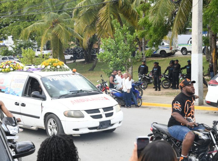Sector en duelo y clamando por justicia; sepultan restos de Darling Mercado