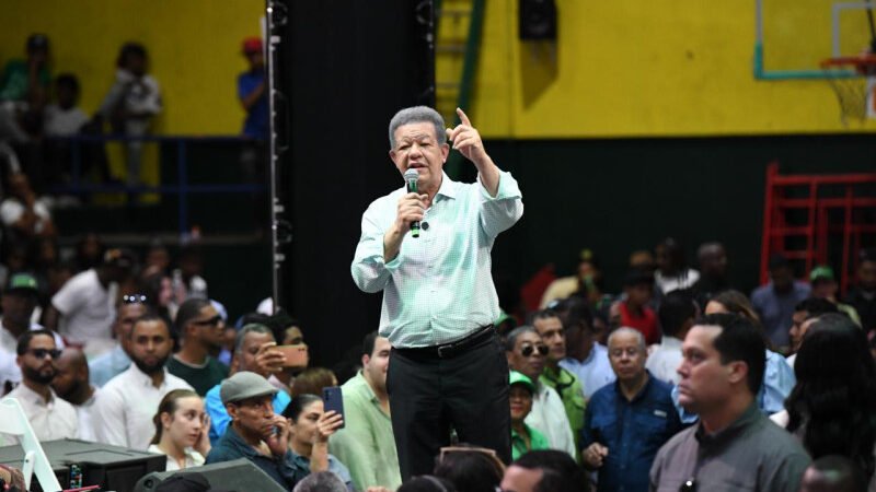 Fernández, mayor participación de la juventud para las elecciones de 2028