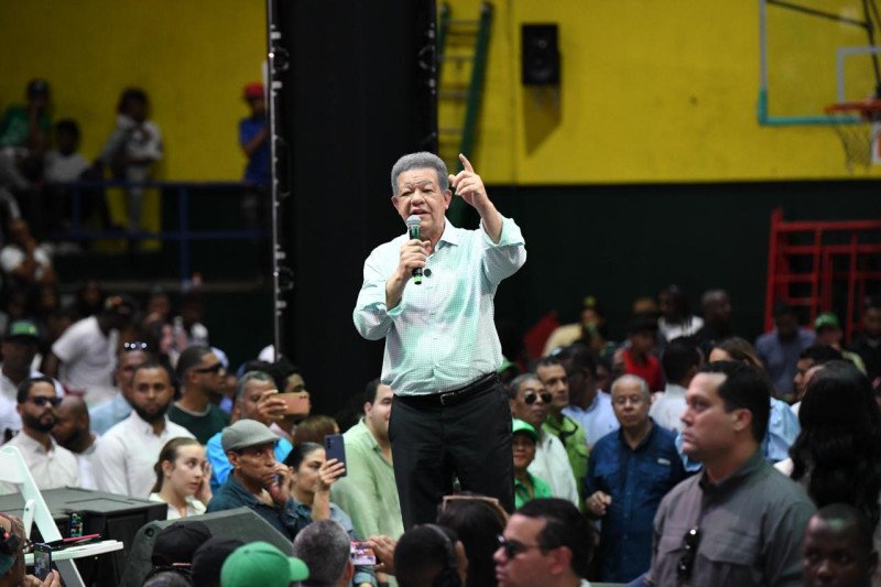 Fernández, mayor participación de la juventud para las elecciones de 2028