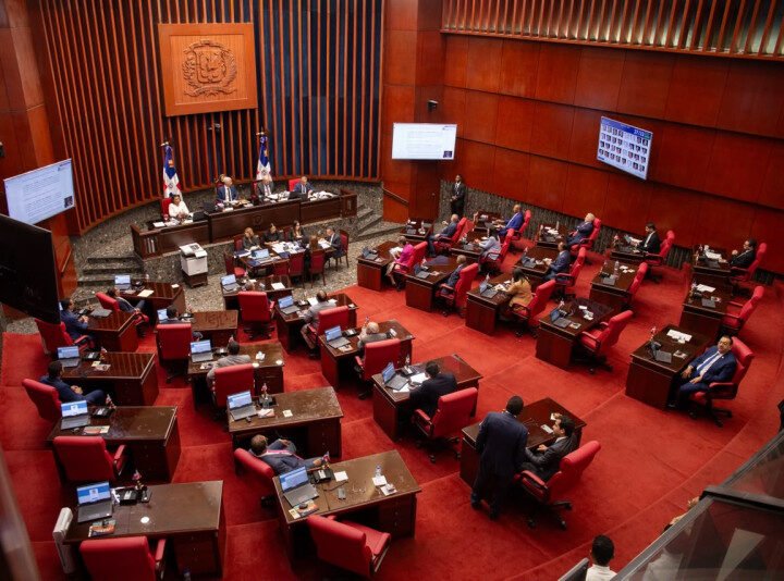 Proponen mantener prisión para delitos de libertad de expresión en nuevo Código Penal