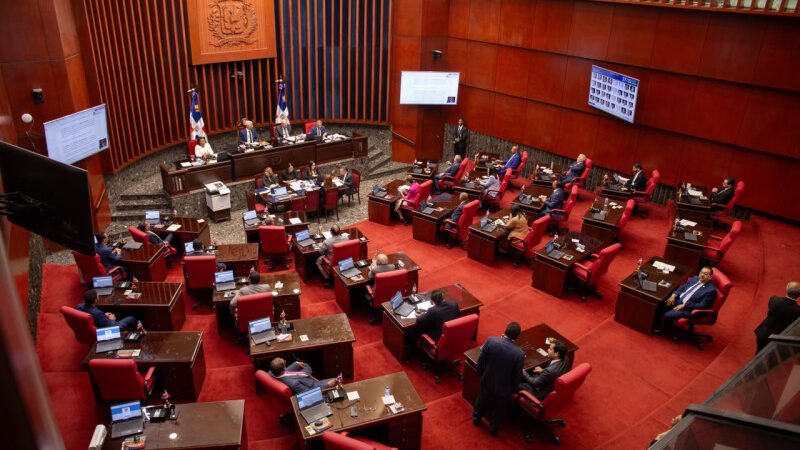 Proponen mantener prisión para delitos de libertad de expresión en nuevo Código Penal