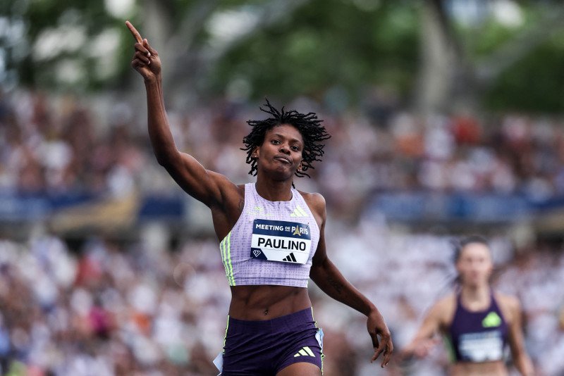 Marileidy romper récord y gana su tercera carrera en Liga Diamante este año