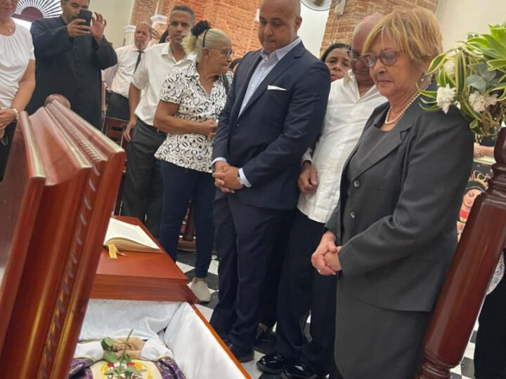 Despiden a monseñor Camilo González entre recuerdos de humildad y servicio