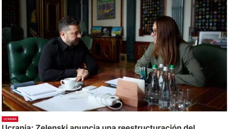 El presidente ucraniano Volodimir Zelenski anuncia una reestructuración gubernamental y cambios en los servicios de las fuerzas del orden