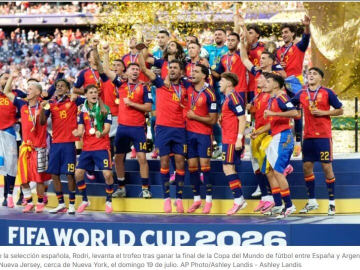 La selección española se proclama campeona del mundo por segunda vez tras vencer a Argentina en la final por 1-0.