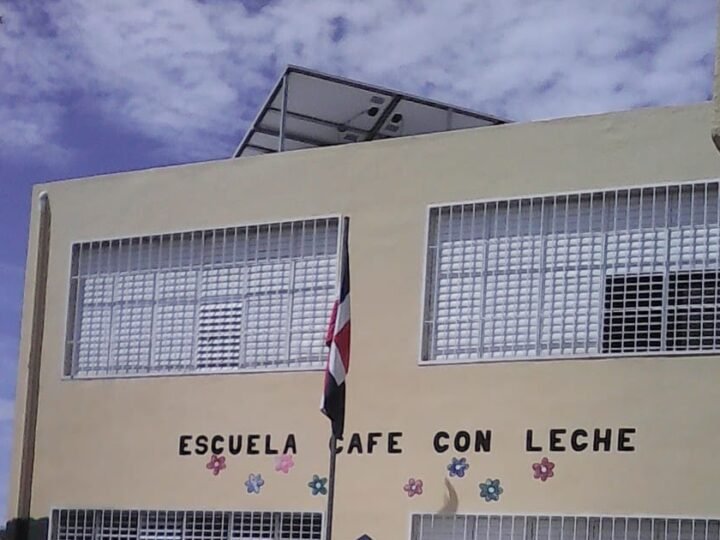 Uniformes escolares, un derecho que no admite exclusiones
