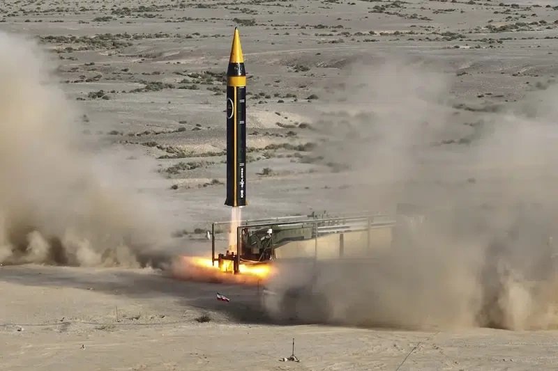 Irán ataca bases de EEUU en Jordania como represalia al bombardeo de la isla Larak