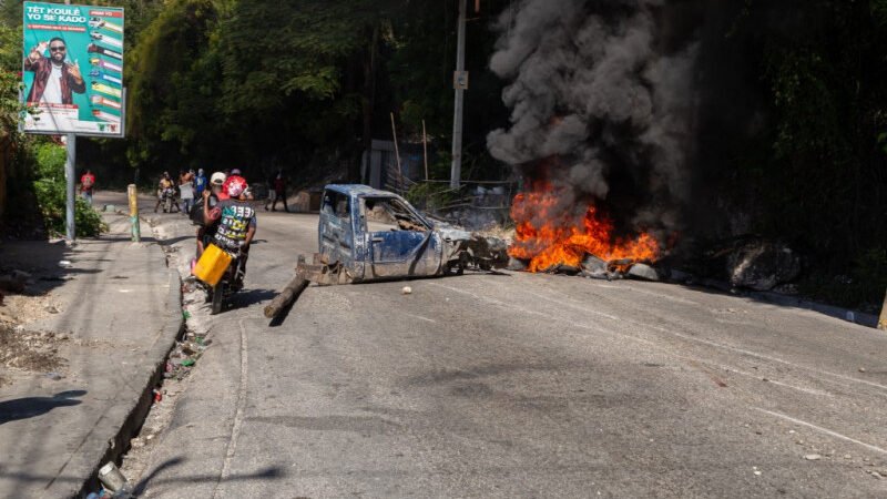 Nueva masacre de las bandas armadas en Haití con decenas de muertos