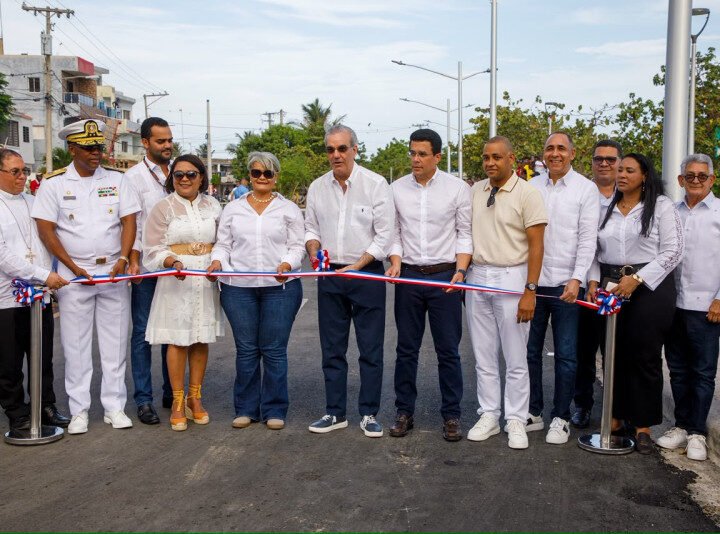 Abinader entrega nueva playa El Faro en San Pedro de Macorís