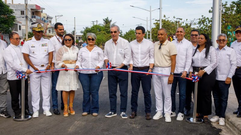 Abinader entrega nueva playa El Faro en San Pedro de Macorís