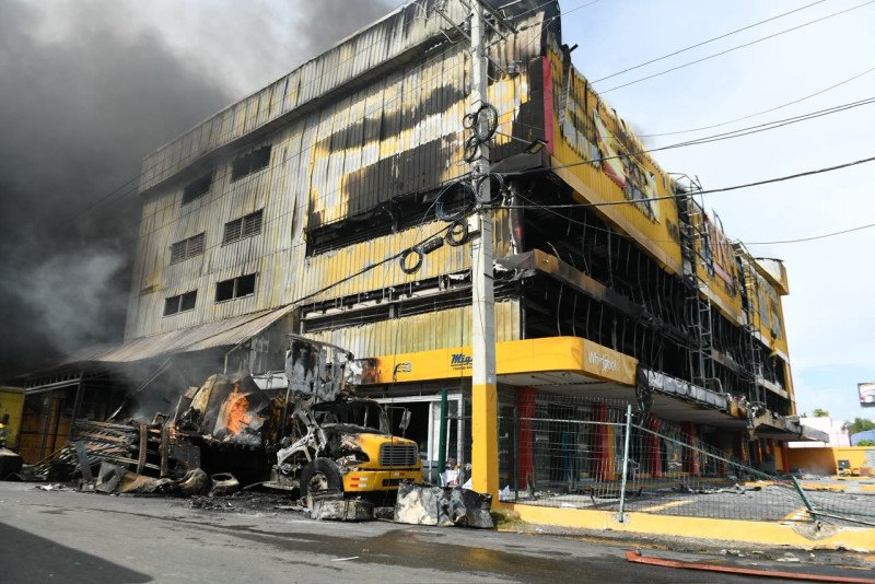 En menos de 6 meses, dos tiendas de L&R Comercial han sido destruidas por incendios