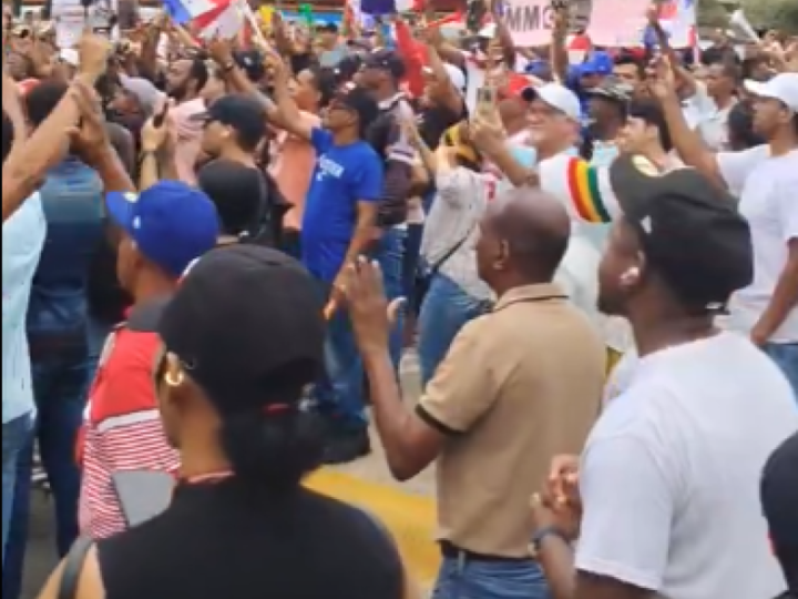 “Estamos celebrando que vamos caer presos”: Protestan ante entrada en vigencia de nuevo Código Penal