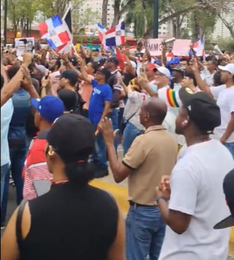 “Estamos celebrando que vamos caer presos”: Protestan ante entrada en vigencia de nuevo Código Penal
