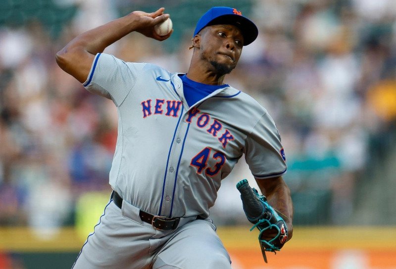 Mets cambian al relevista Huáscar Brazobán a los Medias Blancas