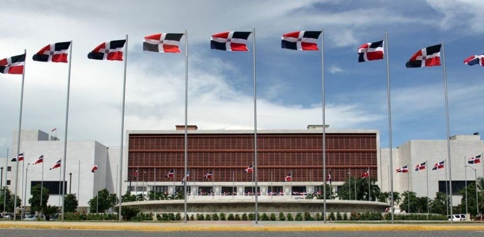 Congresistas que hicieron negocios con el Estado