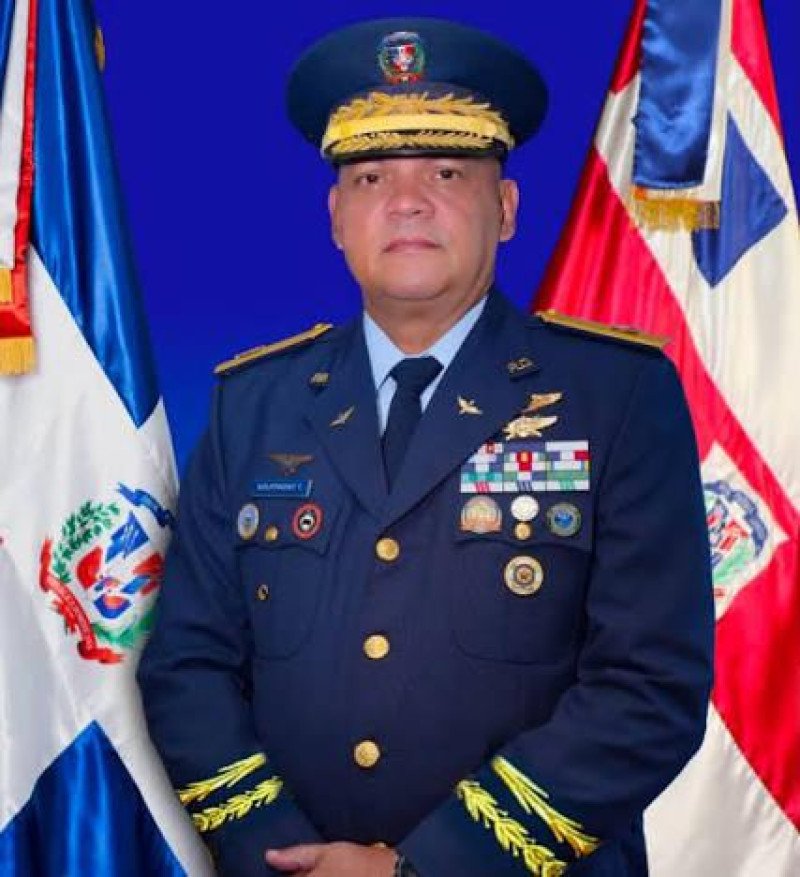 Asumen funciones Nuevos incumbentes del Ejército, la FARD y PN