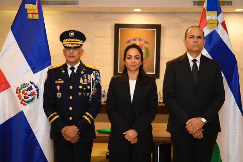 El atípico cambio de mando en la Policía Nacional
