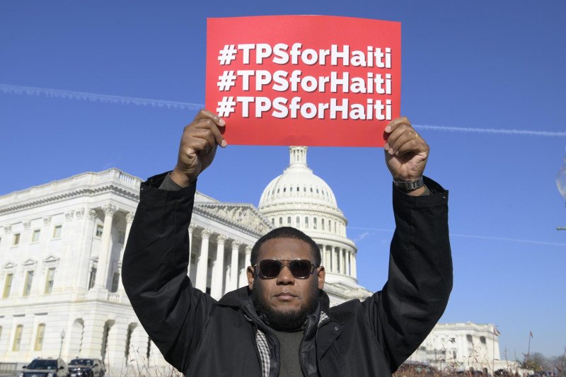 Deportan a más de 150 haitianos tras el término del TPS