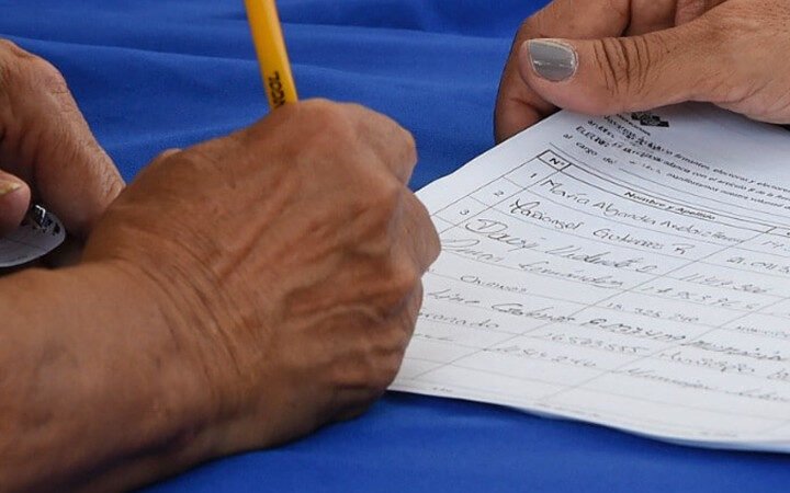 Casi 90 mil firmas para inscribir un partido en JCE