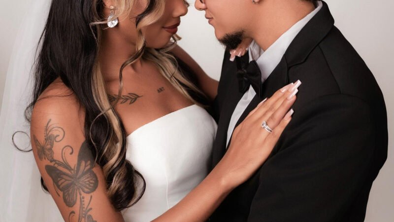 Pareja trans contraen matrimonio utilizan nombres que figuran en sus actas de nacimiento
