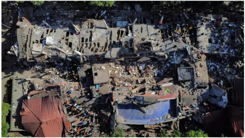 Las víctimas del terremoto ascienden ya a 181 muertos y 1.300 heridos