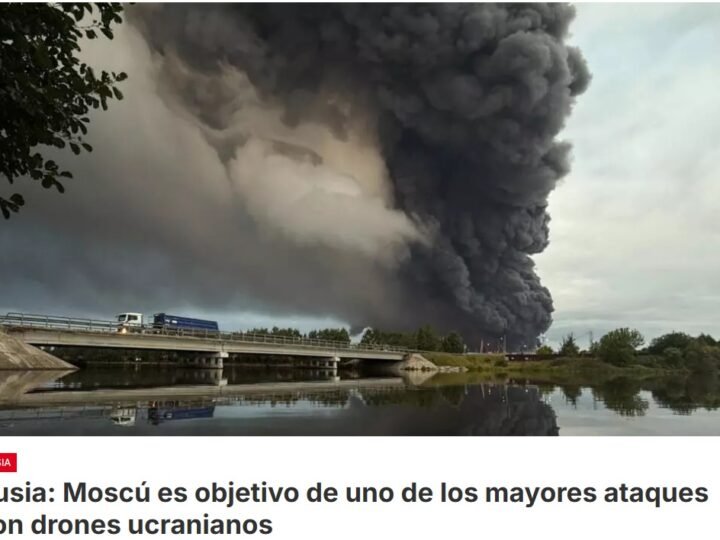 Moscú y sus alrededores fueron el blanco de una ofensiva masiva anoche con 620 drones ucranianos, un ataque que evidencia la creciente capacidad de Ucrania para llevar la guerra lejos del frente y golpear infraestructuras estratégicas en el interior de Rusia, incluyendo la capital