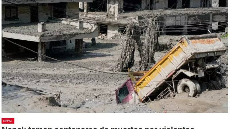Las inundaciones y corrientes de lodo que golpearon regiones montañosas de Nepal y el Tíbet dejaron al menos una veintena de muertos y centenares de desaparecidos, en su mayoría turistas