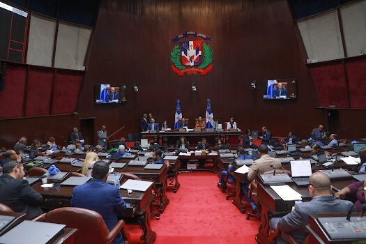 Discrepancia por suspensión de la JCE a restricciones a encuestas