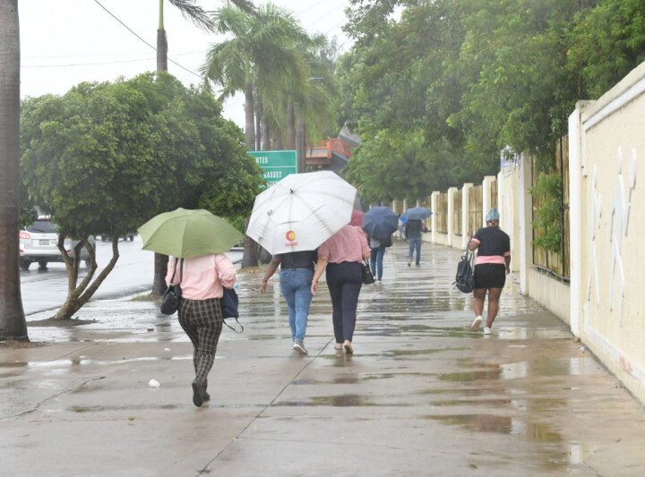 Se espera un martes caluroso y de posibles lluvias por incidencia de una vaguada