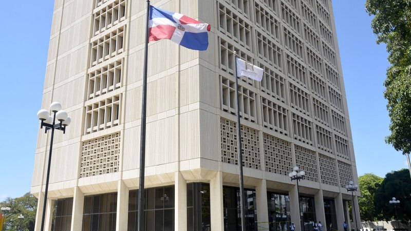 A pesar de la crisis, Gobierno asegura que la economía ha crecido al ritmo esperado