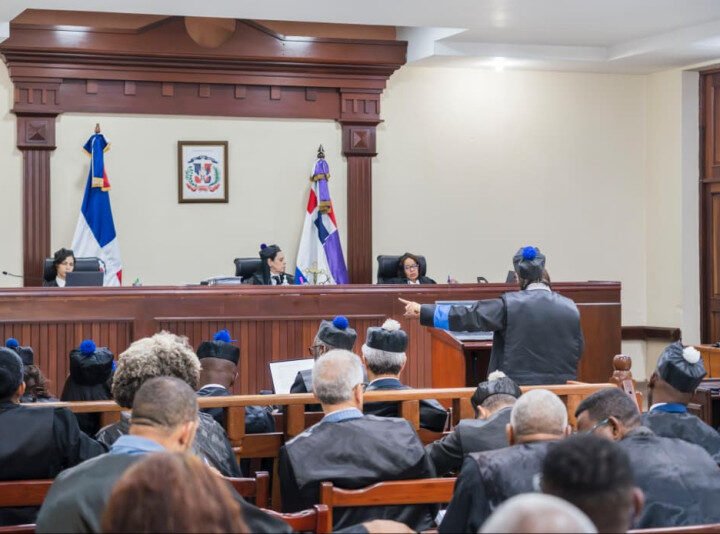 Tribunal rechaza extinción de la acción penal en el Caso Calamar; presidenta del tribunal disiente