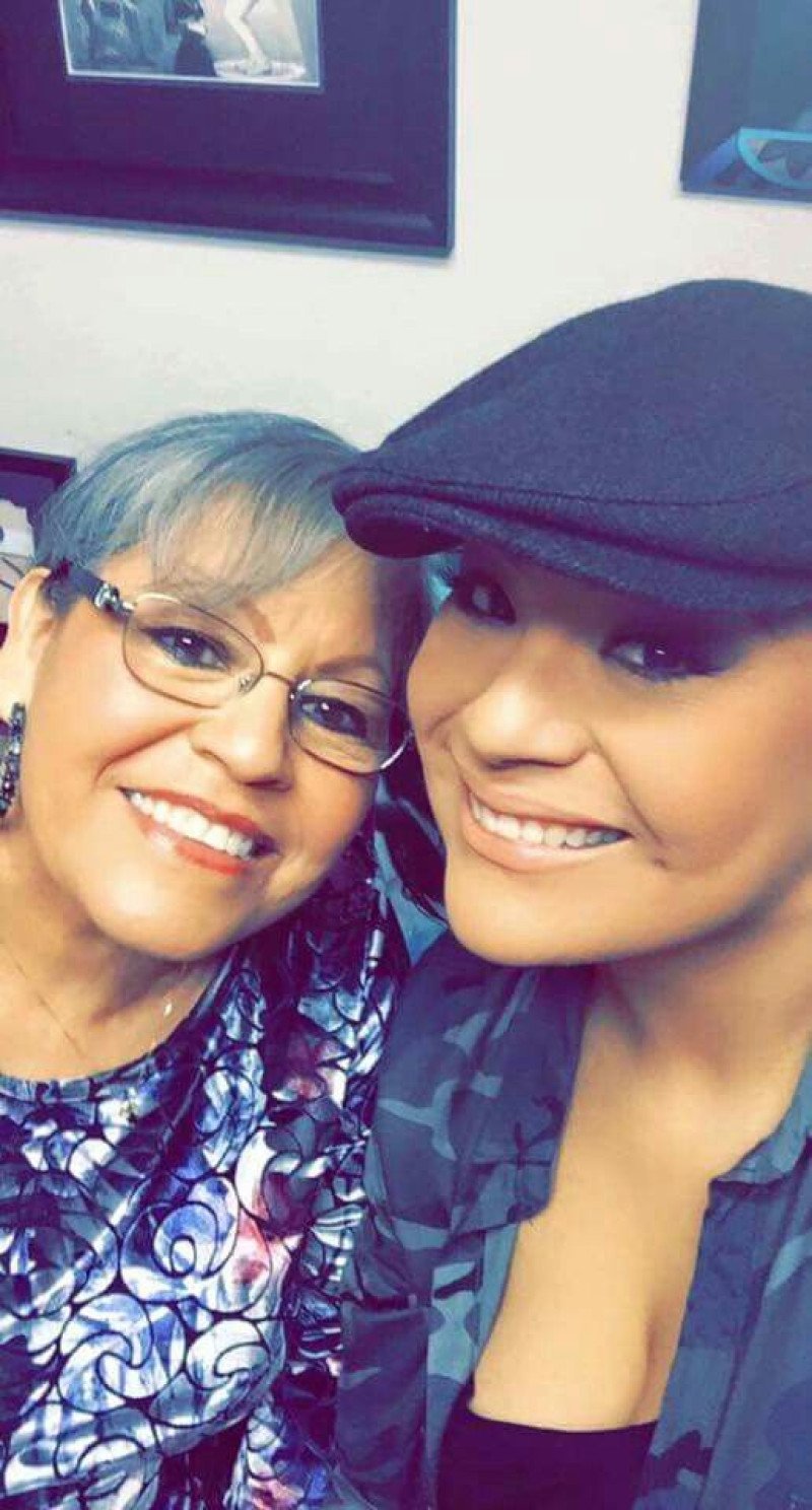 Madre y hermana de Selena responden a demanda de A.B. Quintanilla