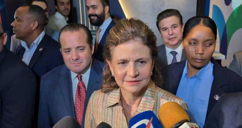 Raquel Peña habla sobre altas facturaciones con el servicio eléctrico y ahí mismo se fue la Luz