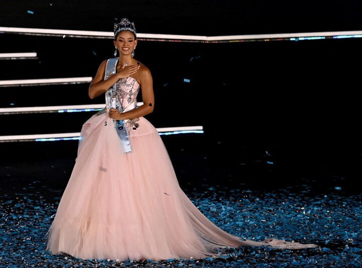 Joheirry Mola la segunda dominicana en la historia en ganar el título de Miss Mundo