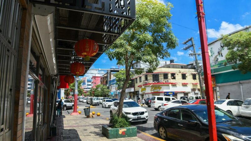 Nacionalidades que laboran en las tiendas chinas