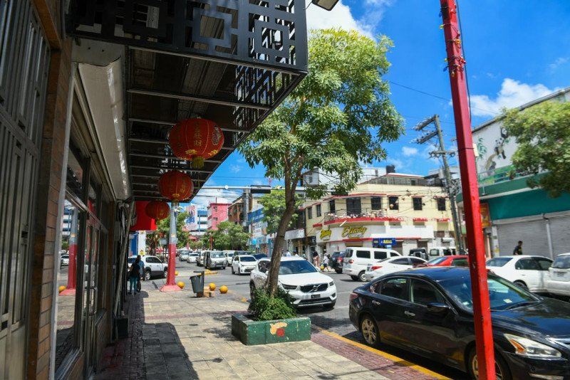 Nacionalidades que laboran en las tiendas chinas