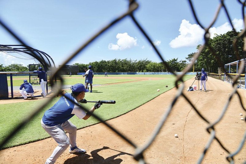 El Licey afila sus «garras» desde el primer día
