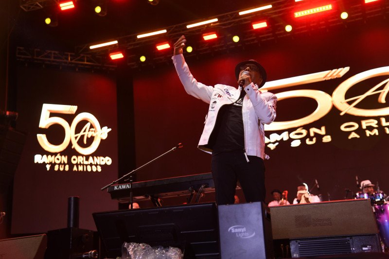 Ramón Orlando en una noche inolvidable de merengue