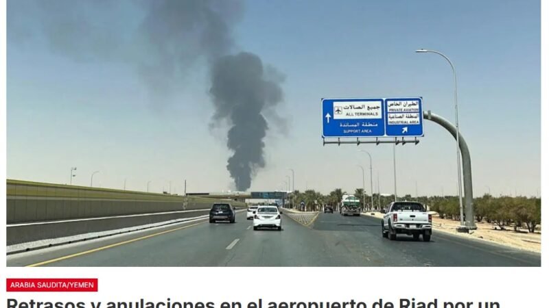Los habitantes de la capital saudita escucharon varias explosiones tras las que un tanque de combustible del gigante petrolero saudí Aramco prendió fuego