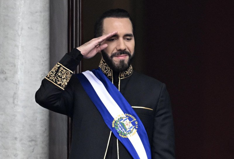 Bukele afirma que misión para rescatar a salvadoreños puede acabar a pandillas en Haití