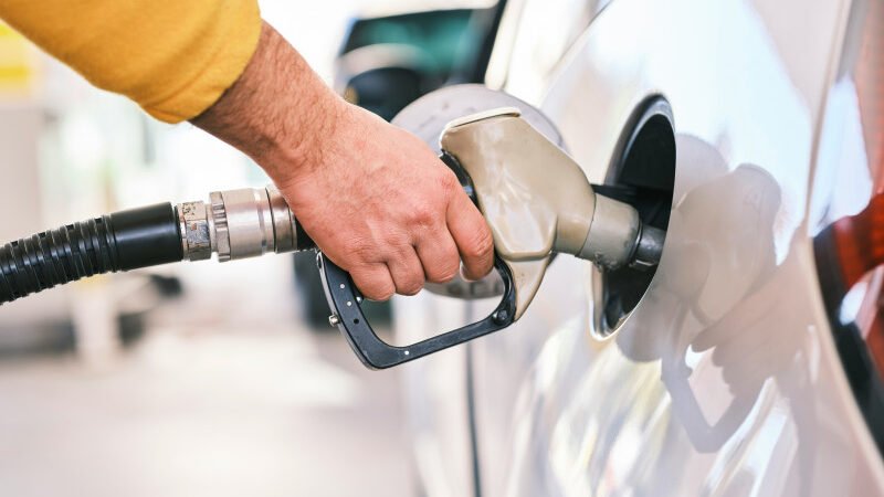 Gobierno le sube RD$ 12 pesos al gasoil óptimo y RD$ 5 a la gasolina premium