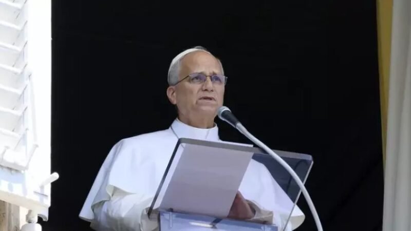 El papa León XIV ya está hospitalizado y esta tarde será operado de pulmón en Roma