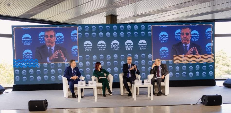 Abinader dice continuismo amenaza la democracia y reafirma que se va en agosto del 2028