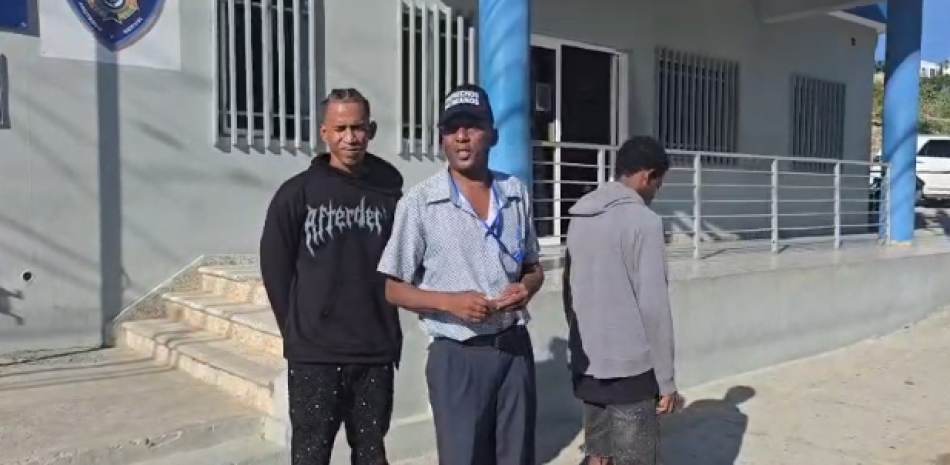 Denuncian Policía rechazó recibir dos jóvenes en Los Frailes acusados de presuntos hechos delictivos