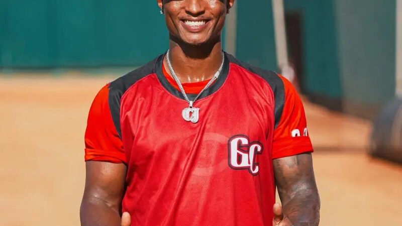Un sueño de béisbol lejos de la mamá